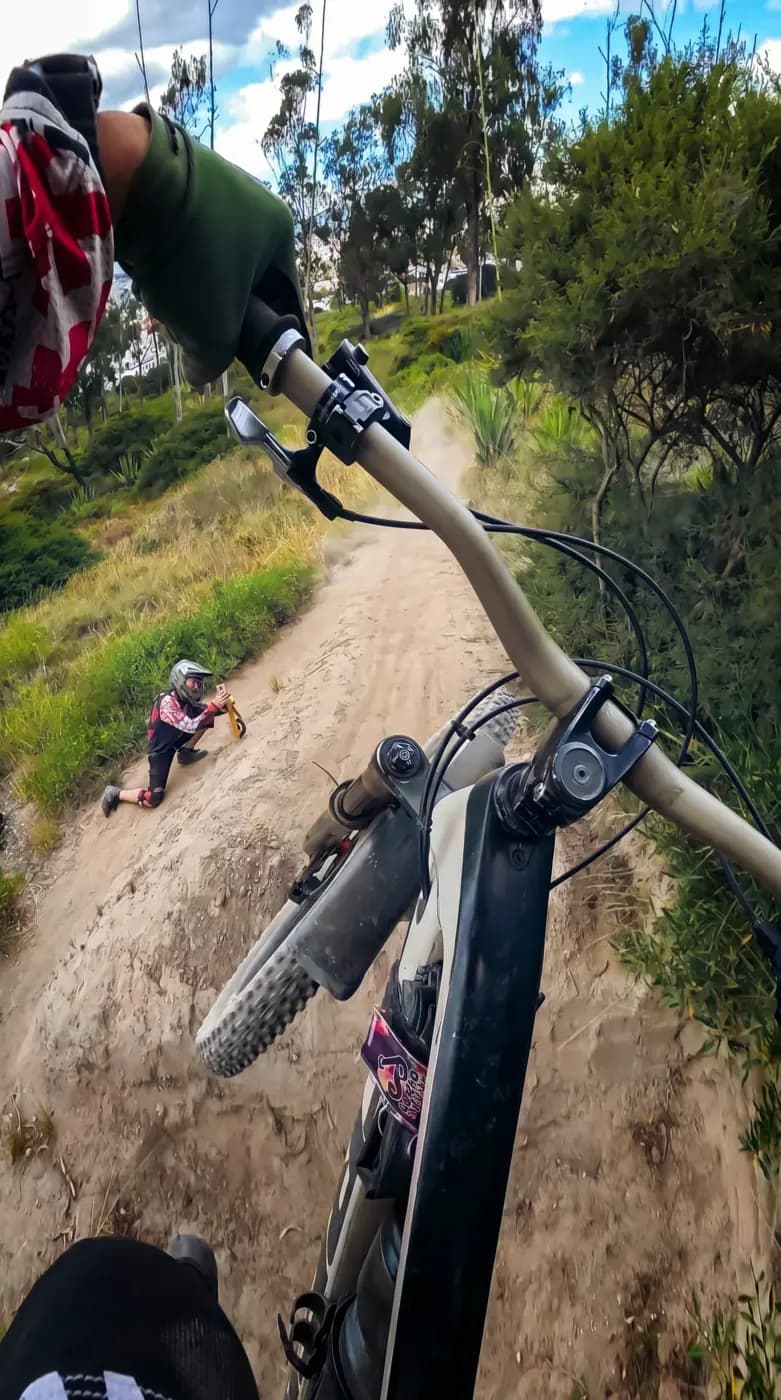 Gravity Lines — Ecuadorian Andes MTB expedition