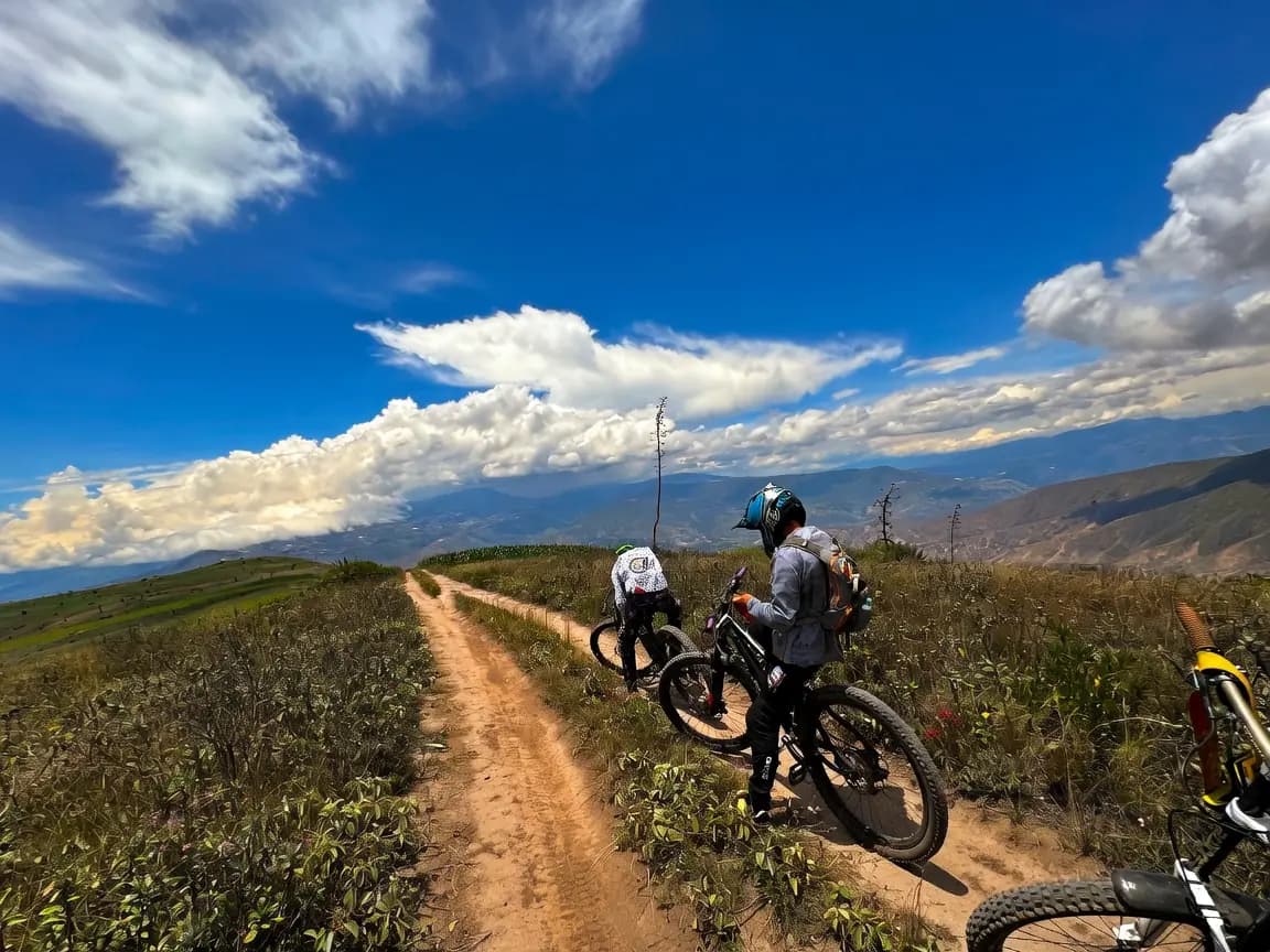 Gravity Lines — Ecuadorian Andes MTB expedition