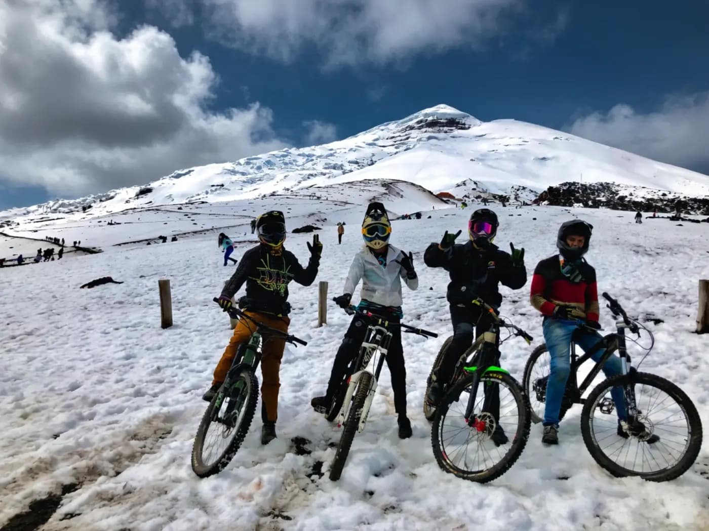 Gravity Lines — Ecuadorian Andes MTB expedition