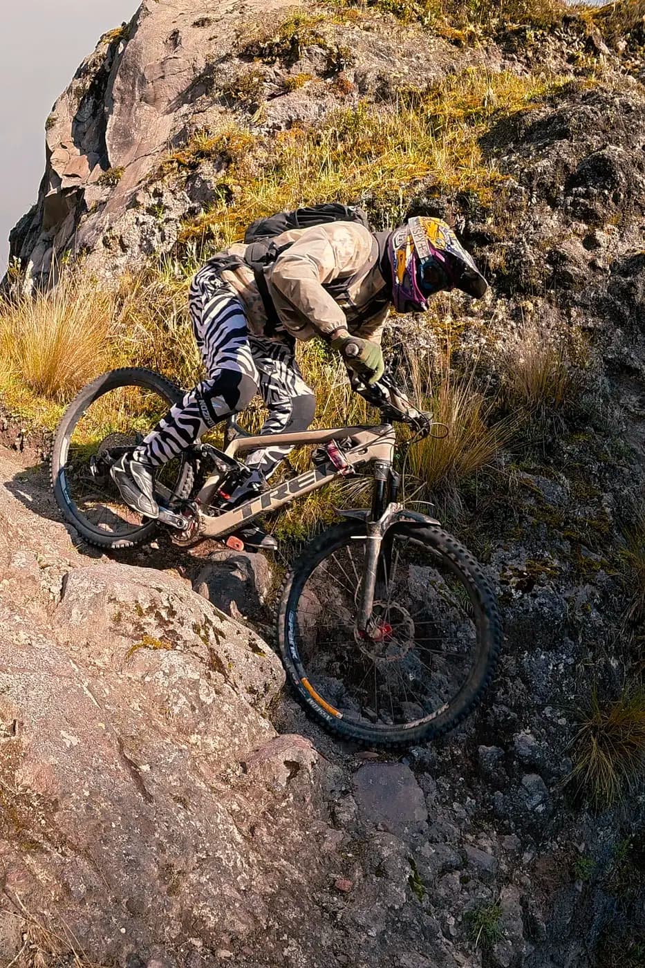 Gravity Lines — Ecuadorian Andes MTB expedition