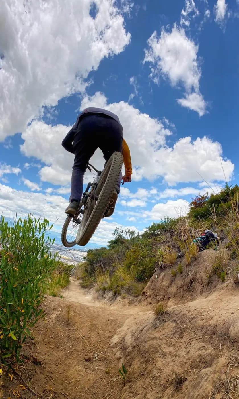 Gravity Lines — Ecuadorian Andes MTB expedition