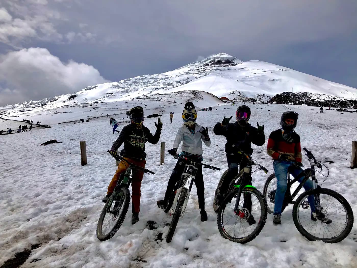 Gravity Lines — Ecuadorian Andes MTB expedition