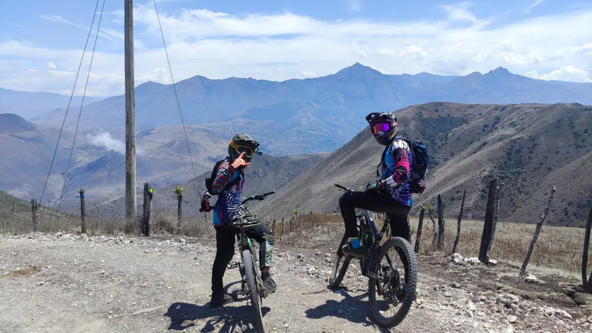 Gravity Lines — expedición de MTB por los Andes ecuatorianos 3