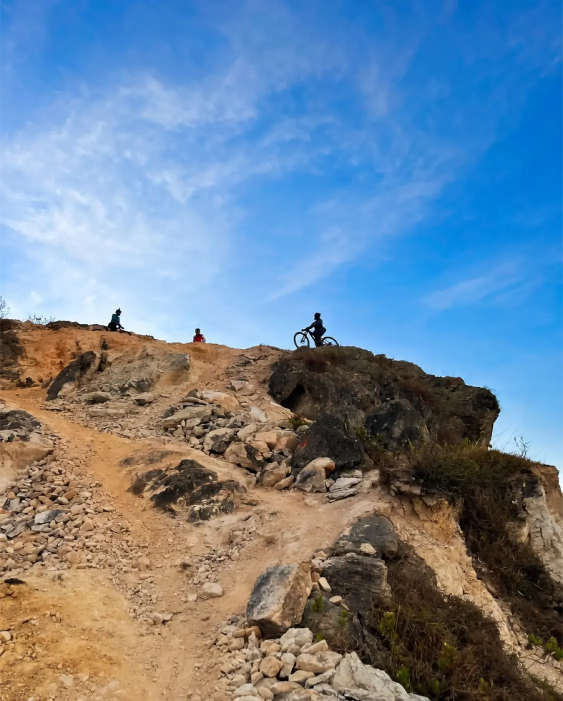 Gravity Lines — expedición de MTB por los Andes ecuatorianos 11