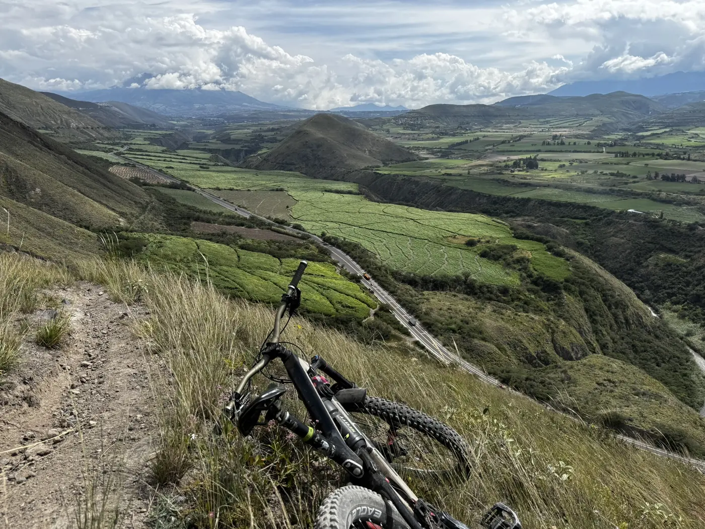 Gravity Lines — expedición de MTB por los Andes ecuatorianos 39